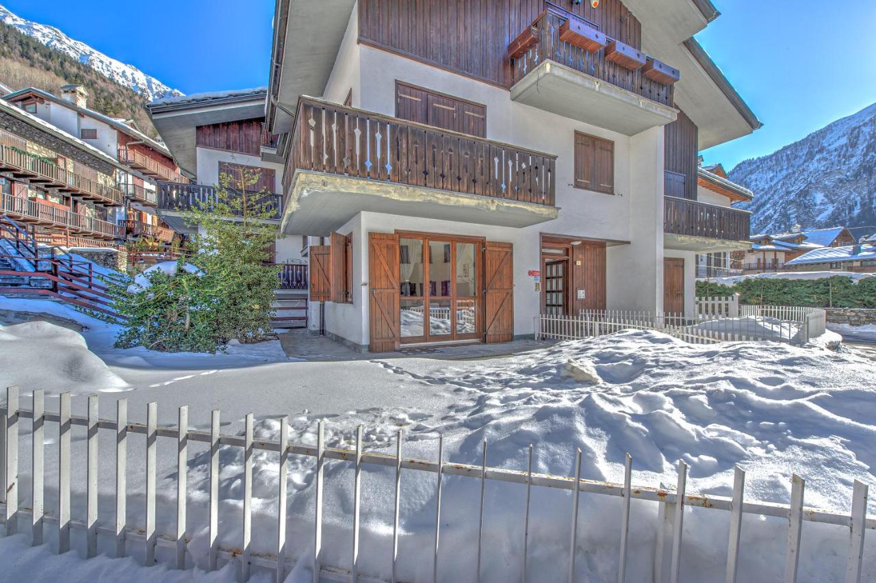 Casa Julie - Accogliente Rifugio Nella Quiete - Cour 0157 Apartment Courmayeur Luaran gambar